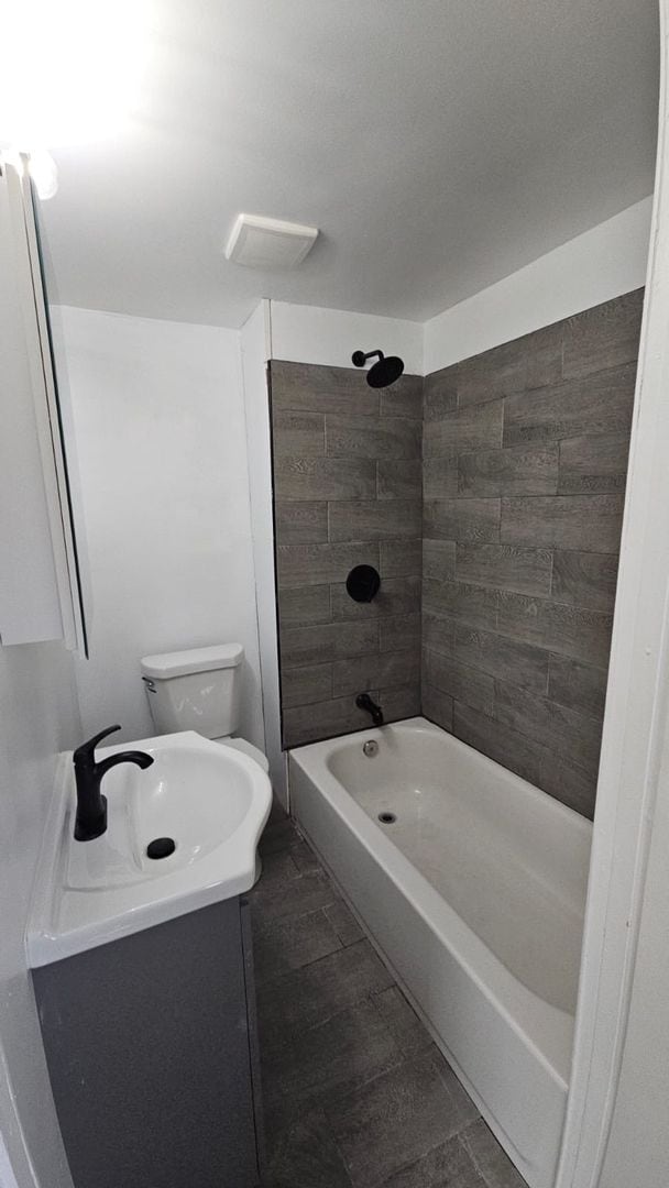 Building Photo - 3029 W 104th St