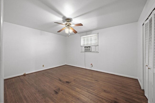 Building Photo - Amazing 2BR/1BA in the Heart of Hillsboro ...