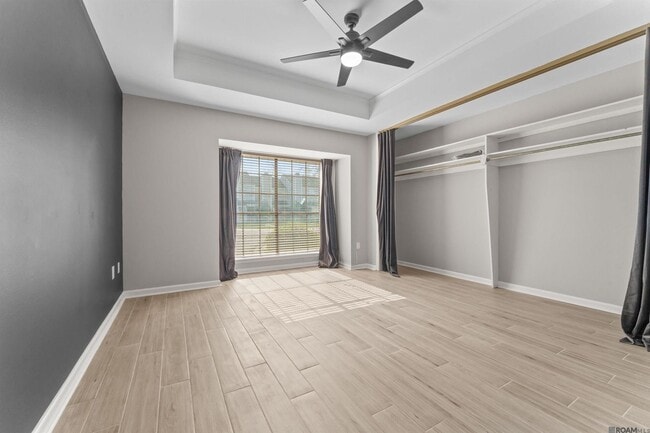 Building Photo - 15613 Shenandoah Square Ave.