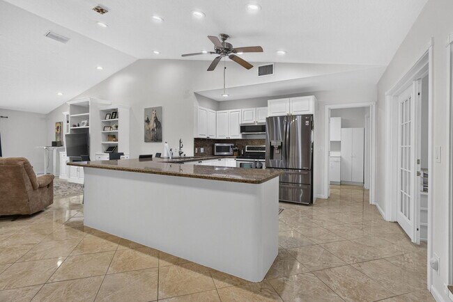 Building Photo - 4361 Fuschia Cir N