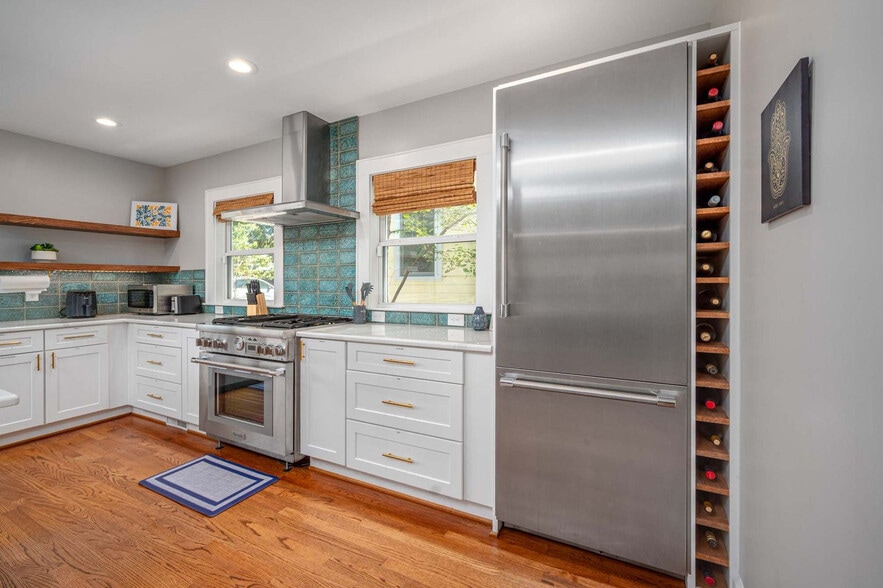 Building Photo - 211 Hargrove St