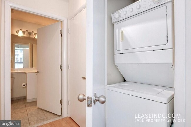 Building Photo - 1300 N Street NW-#517