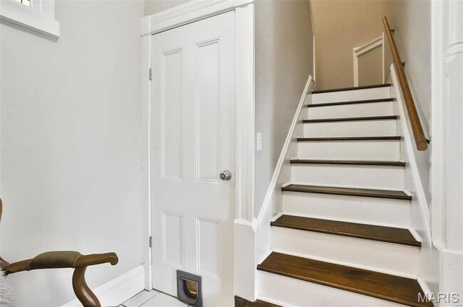 Building Photo - 2018 Senate St