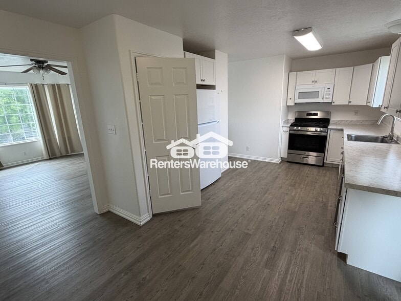 Building Photo - 1442 W 730 S St