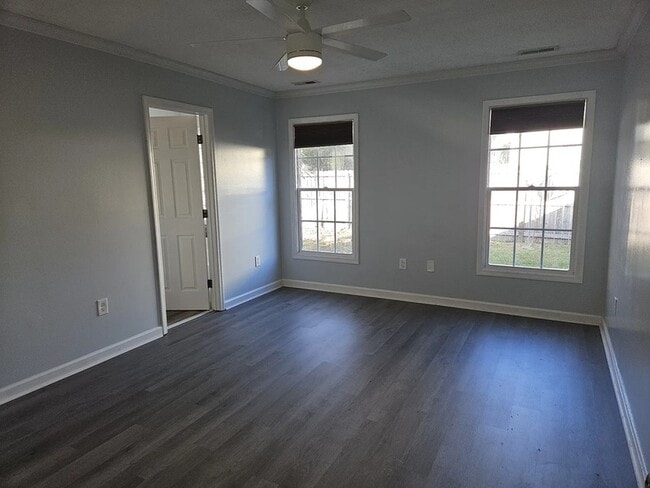 Building Photo - 212 Longleaf Pines Dr