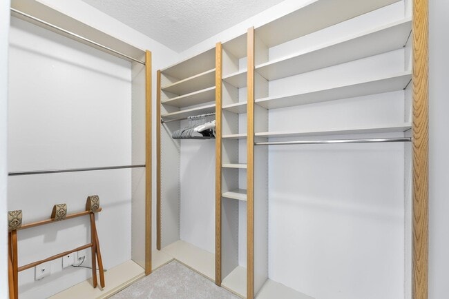 Building Photo - 601 S Seas Dr