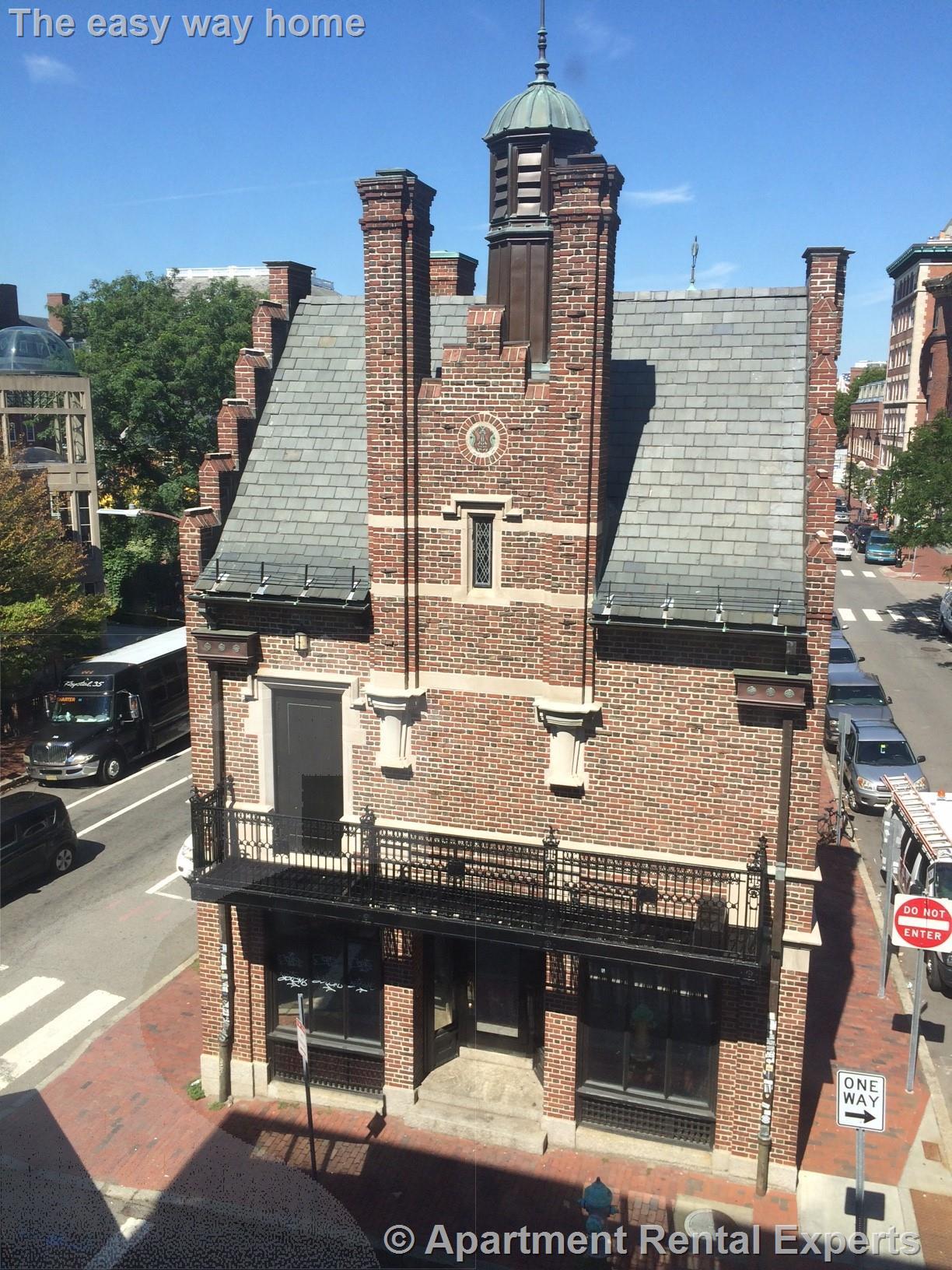 Building Photo - 40 Bow St