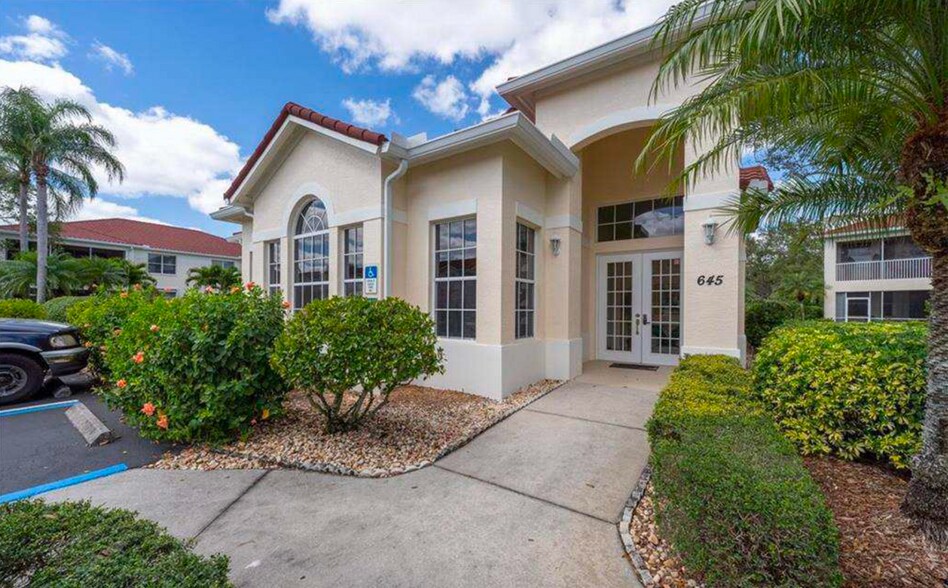 Building Photo - 640 Lalique Cir