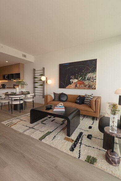 Primary Photo - The Mitchell