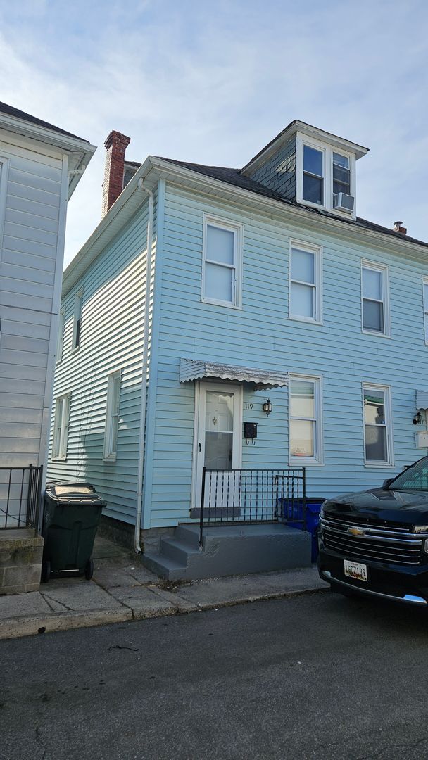 Building Photo - Ask About Move In Incentives!  3 Bedroom Duplex in Quiet Location