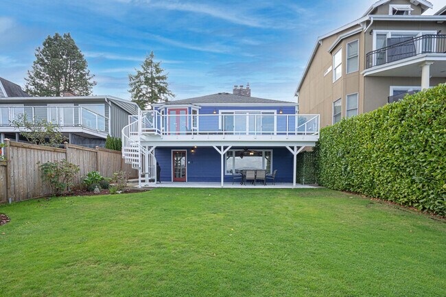 Building Photo - 10507 Rainier Ave S