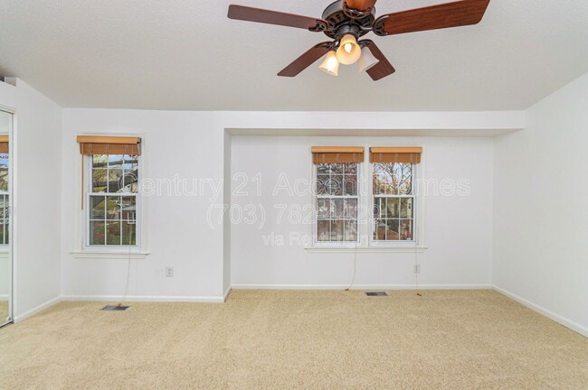 Building Photo - 29 S Floyd St