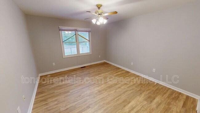 Building Photo - 5B Camino Ln