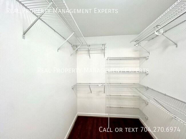 Building Photo - 133 Polaris Dr