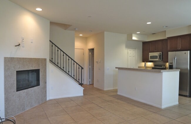 Building Photo - 423 Copper Canyon Rd