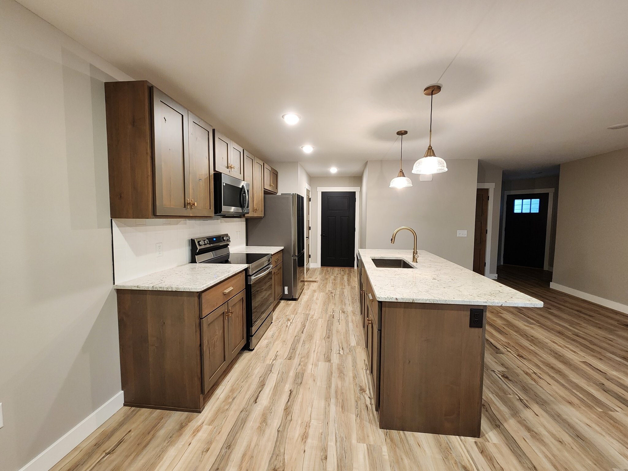 Building Photo - 2317 Lake Rd