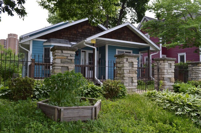 Building Photo - Elliot Park Minneapolis, Stand Alone House, Updated and Eco-friendly