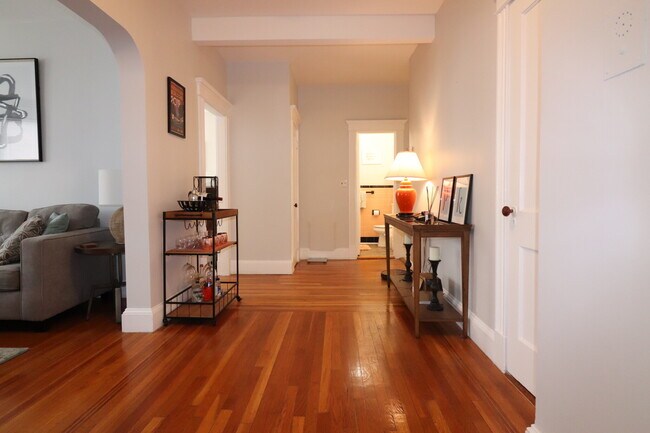 Primary Photo - 175 Harvard St