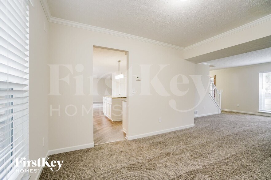 Building Photo - 5823 Birch Bark Ct