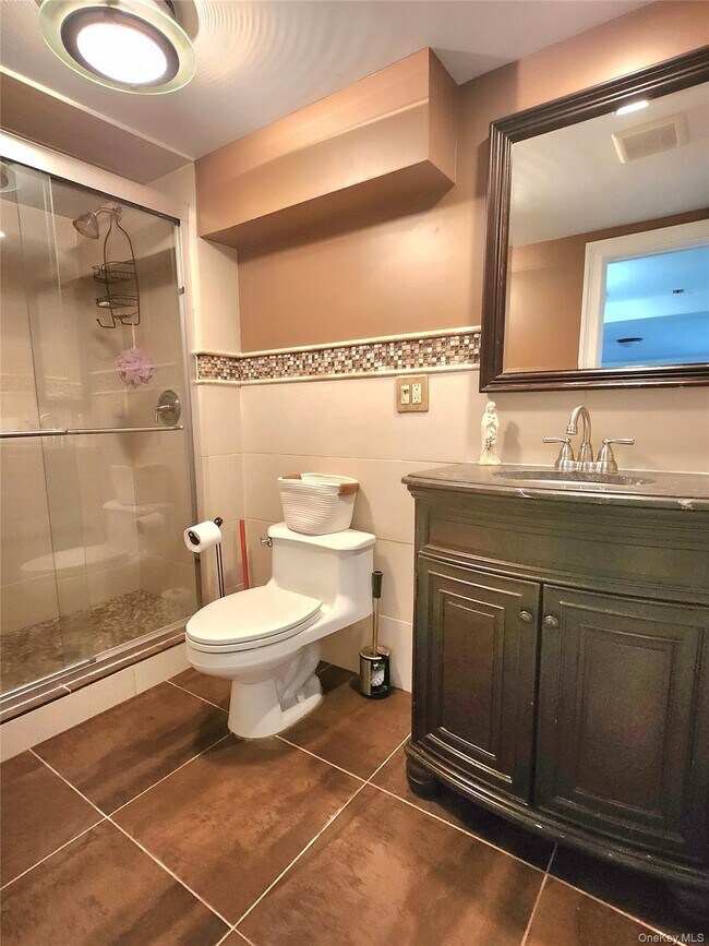 Building Photo - 244 Martin Dr