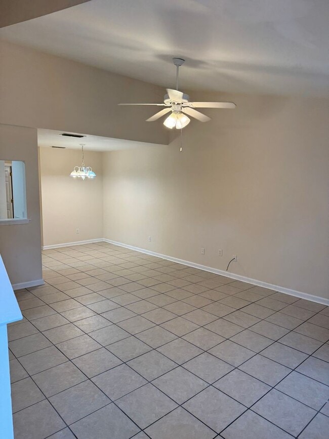 Primary Photo - 3/2 Townhouse Available for Immediate Occu...