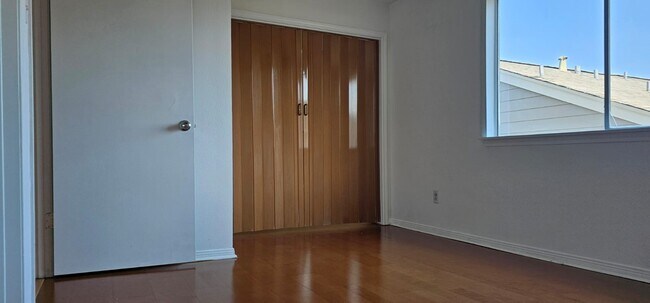 Building Photo - 11841 Spring Grove Dr