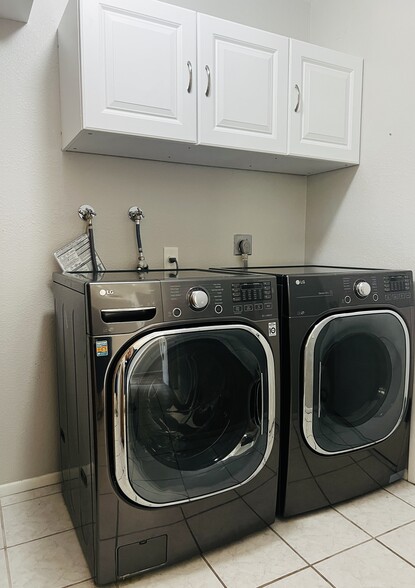 Laundry room - 810 Leisure World