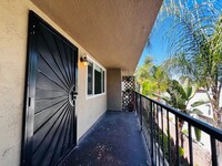 Building Photo - 832 Redondo Ave
