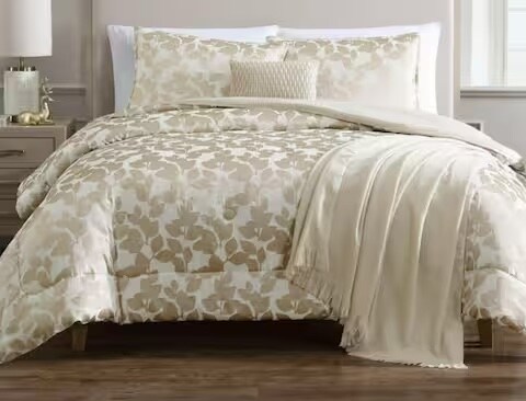 Building Photo - 69 Clark St