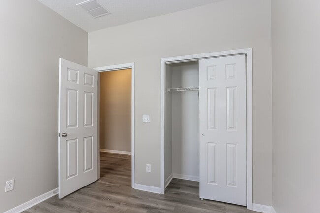 Building Photo - 1703 Chalksand Way