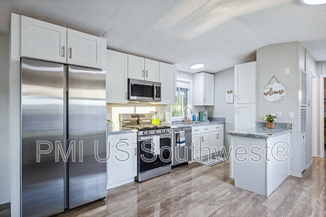 Building Photo - 437 Riverfront Dr