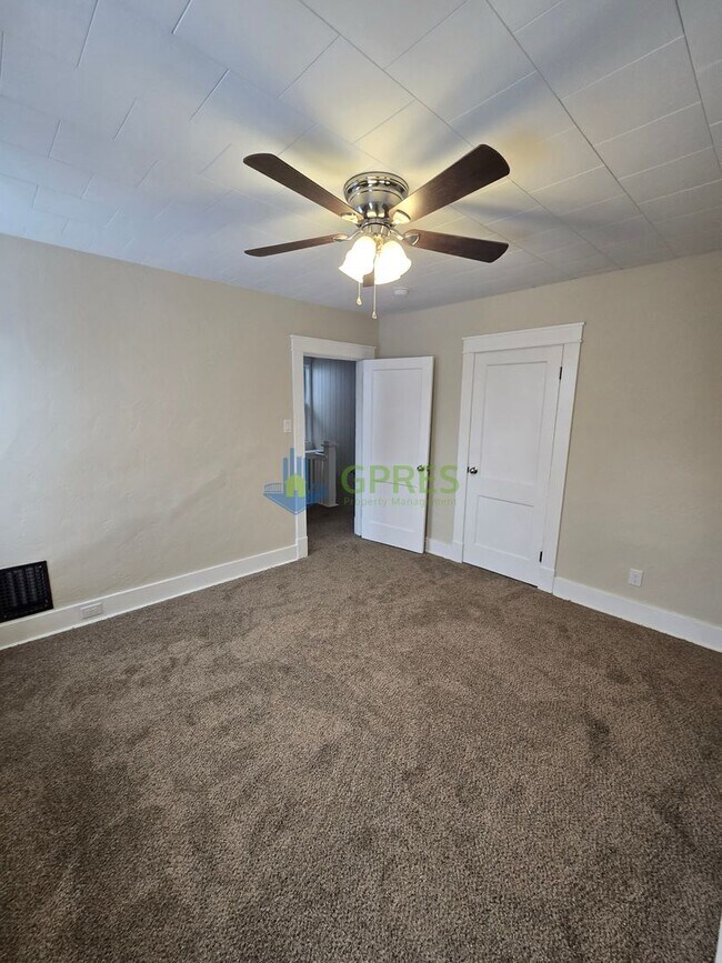 Building Photo - 1818 Tonopah Ave