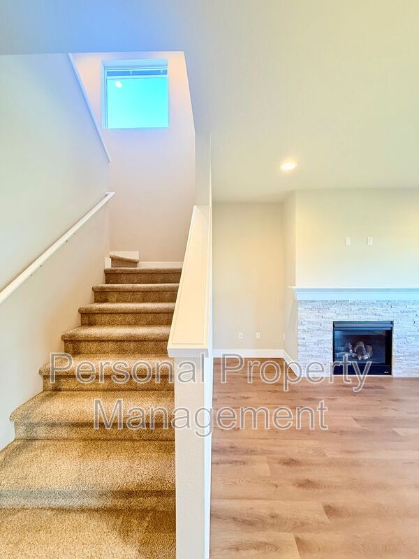 Building Photo - 8728 N 1st St