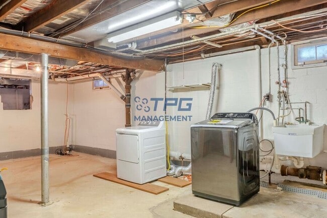 Building Photo - 29 Glendale Rd