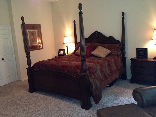 Building Photo - 23610 Whispering Wind