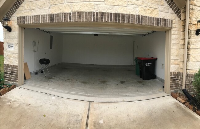 Building Photo - 10407 Wittet Ct