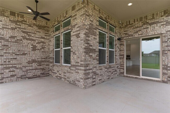 Building Photo - 746 Faith Dr