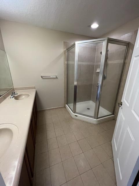 Building Photo - 3075 N Evergreen Cir