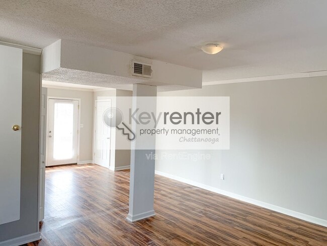 Building Photo - 4652 Cary Ln