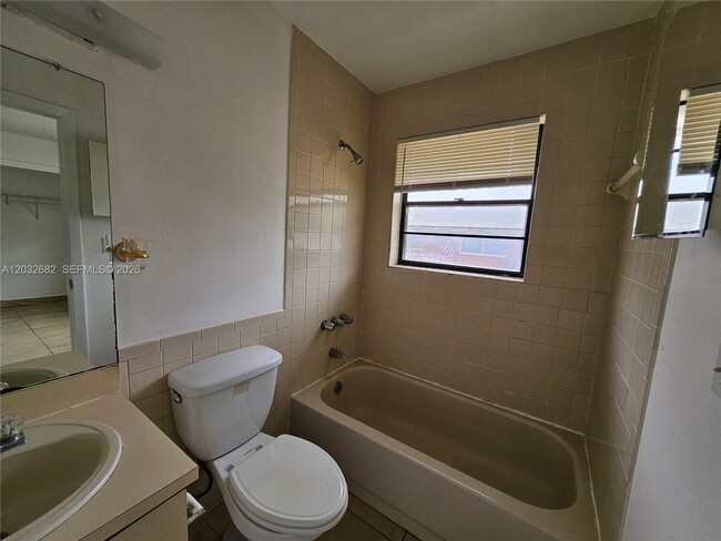 Building Photo - 4149 SW 52nd St