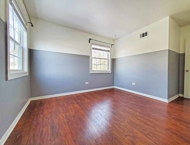 Building Photo - 1223 Quincy Ct