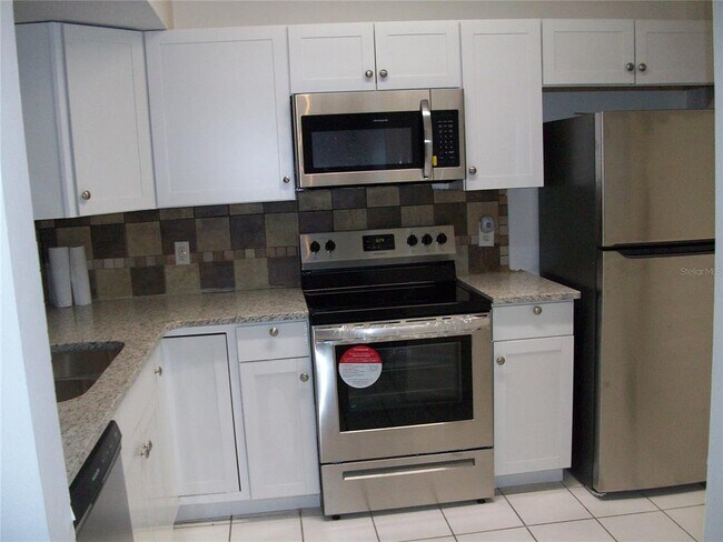 Building Photo - 495 Las Cortes Ln