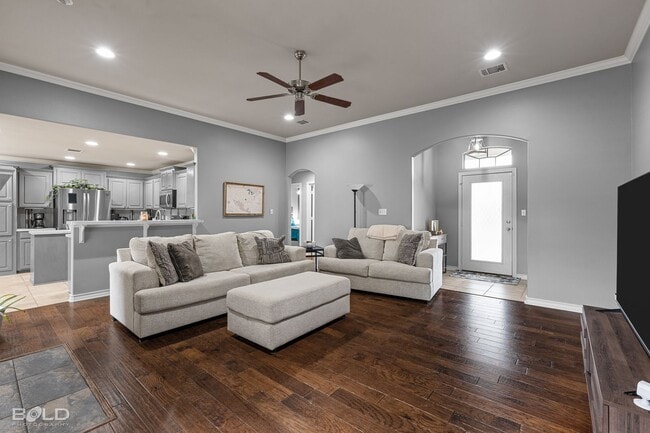 Building Photo - Check Out this 3 bed 2 bath in Benton