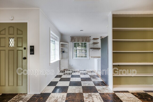 Building Photo - 1125 Timbergrove Dr