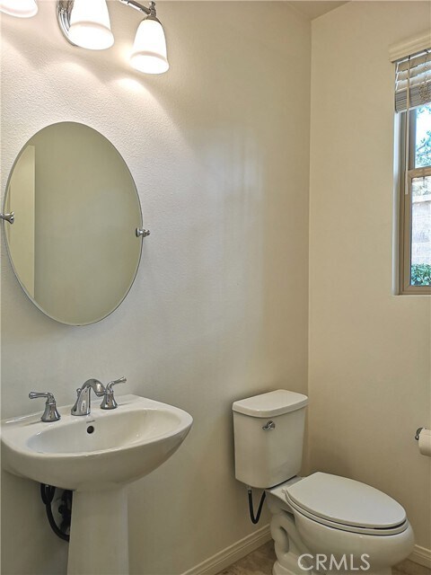 Building Photo - 27 Larkfield