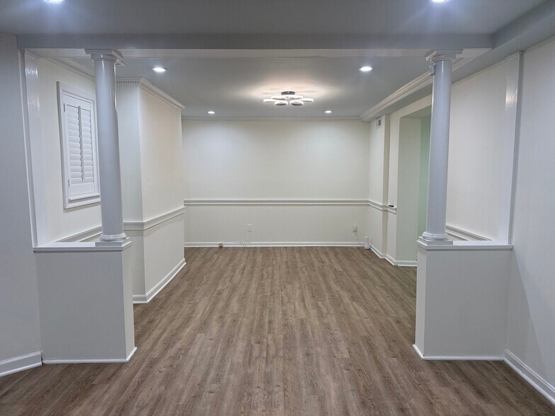 Building Photo - 1202 E Capitol St NE