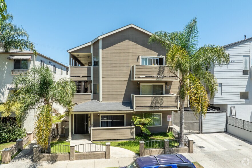 Building Photo - 744 Rose Ave