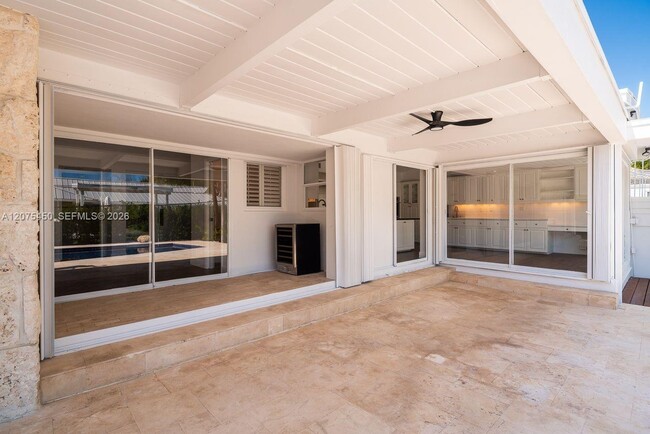 Building Photo - 669 S Mashta Dr