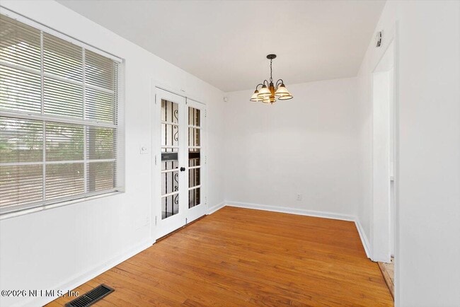 Building Photo - 3253 Corby St