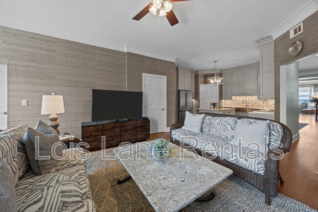 Building Photo - 2 Wharfside St